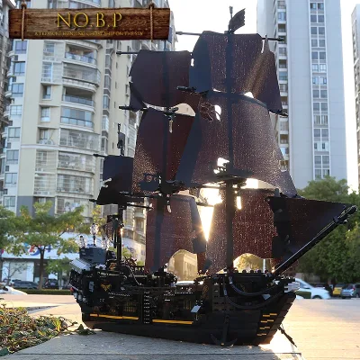 Modèle de bateau pirate à assembler – image 3